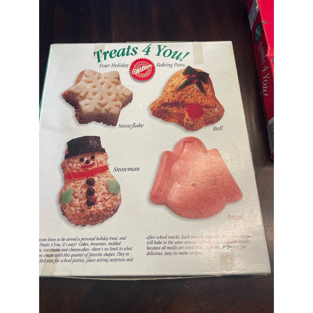 Wilton Treats 4 you baking cake pans, mold, Christmas - Picture 2 of 2